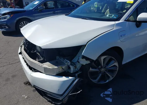 2018 Honda Clarity Plug-In Hybrid Touring from USA, damaged, VIN JHMZC5F31JC013125